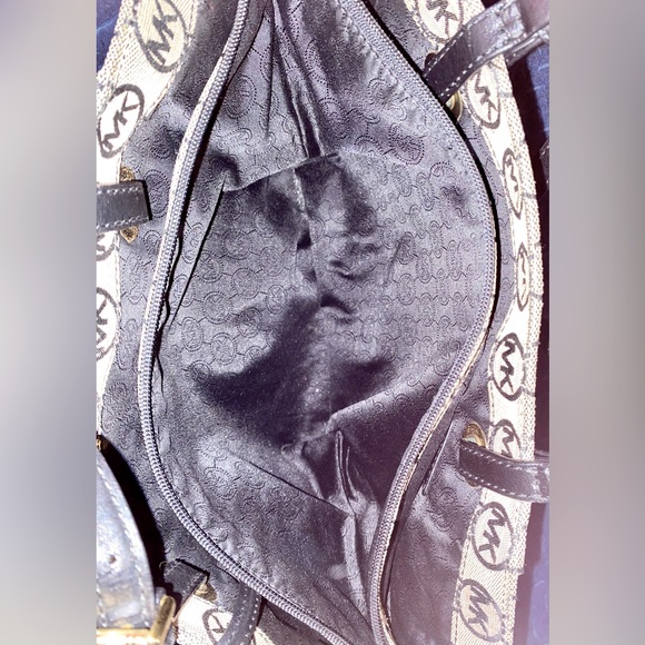 Michael Kors, medium monogram canvas tote - Picture 2 of 9